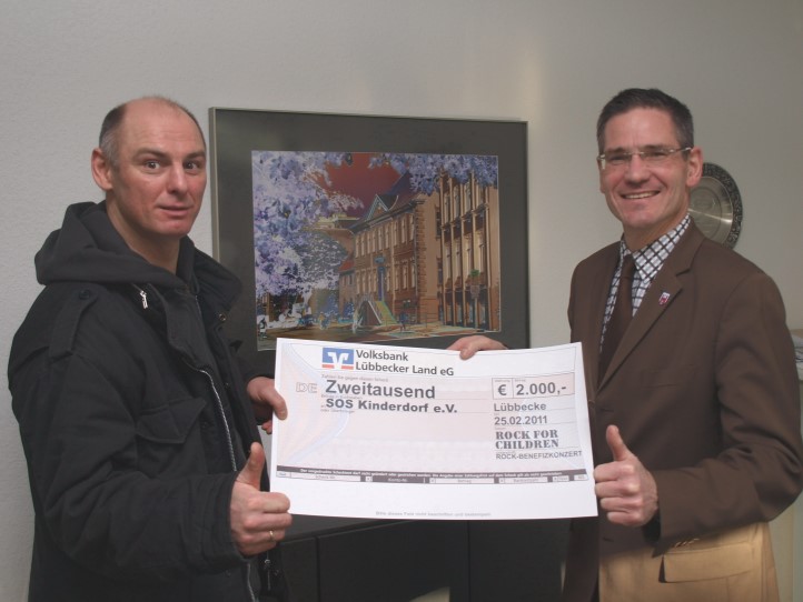 RockforChildren-Spenden�bergabe2kl